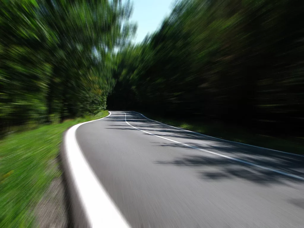 road, speed, highway-259815.jpg